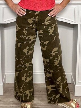 New w tags. Camouflage jeans Miou Muse. Camo